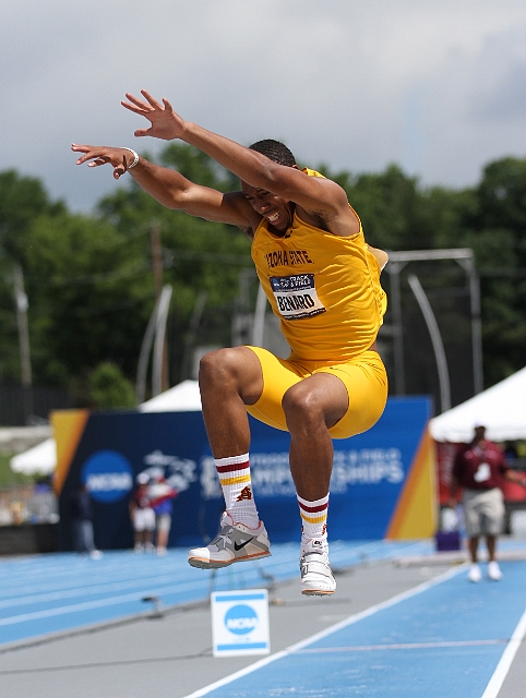 2011NCAASat-062.JPG - June 8-11, 2011; Des Moines, IA, USA; NCAA Division 1 Track and Field Championships.